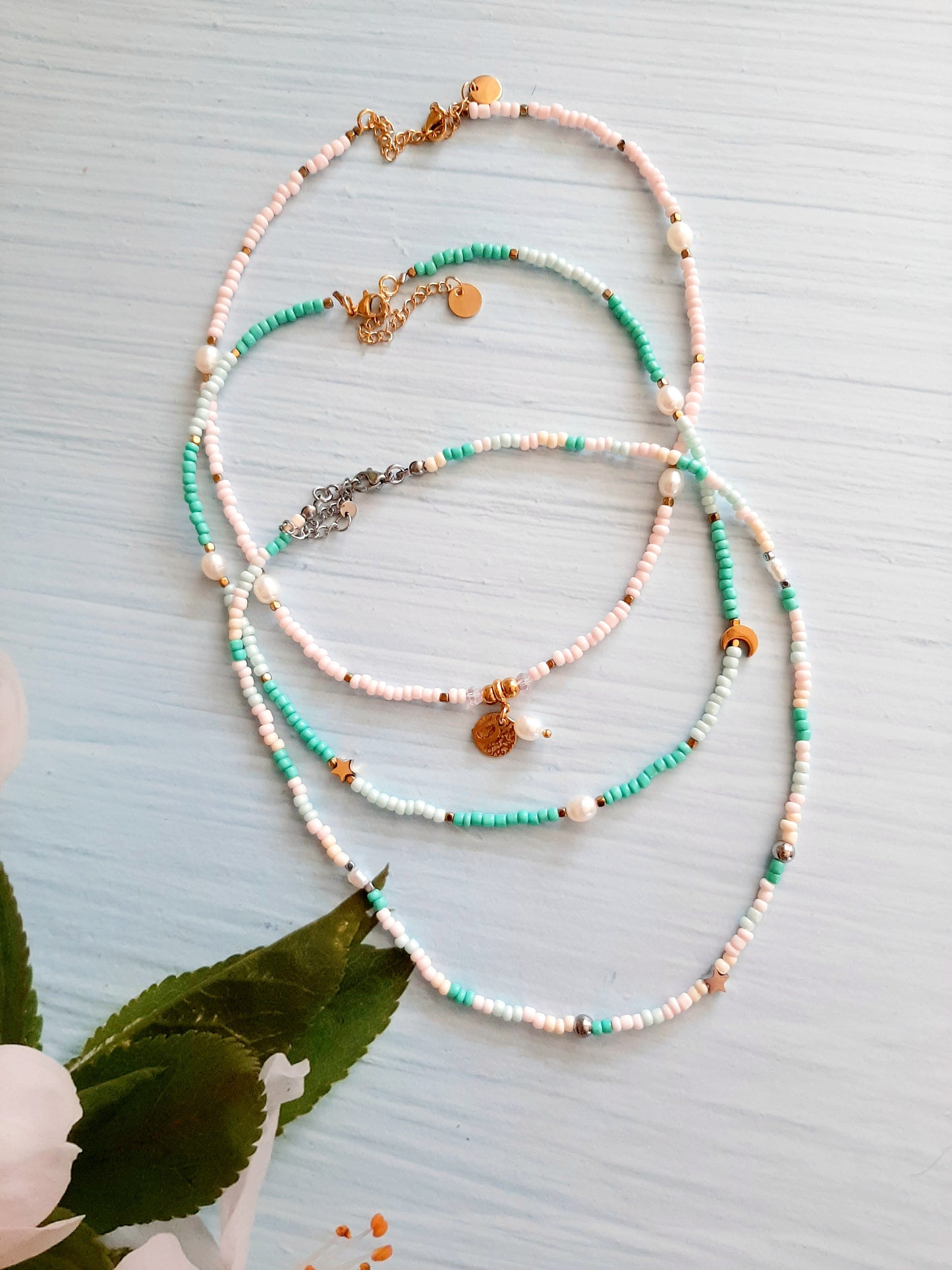 Collier choker "AZUR" - perles et acier inoxydable doré