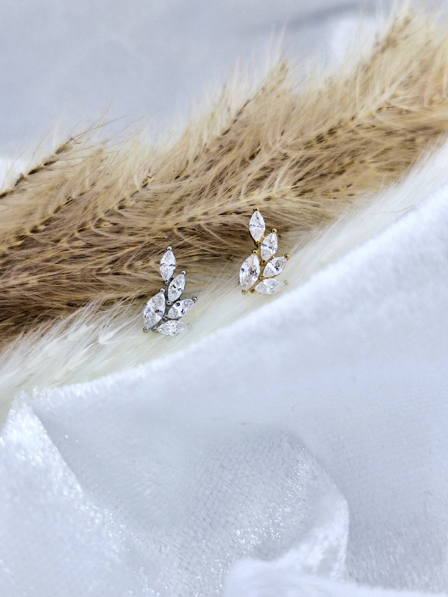 Piercing d'oreilles "LYNE"