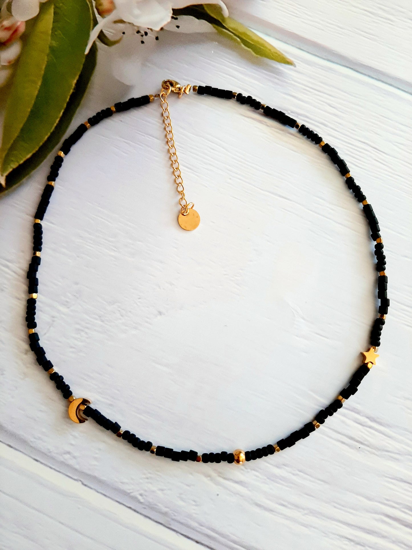 Collier choker "MIDNIGHT" - perles et acier inoxydable doré