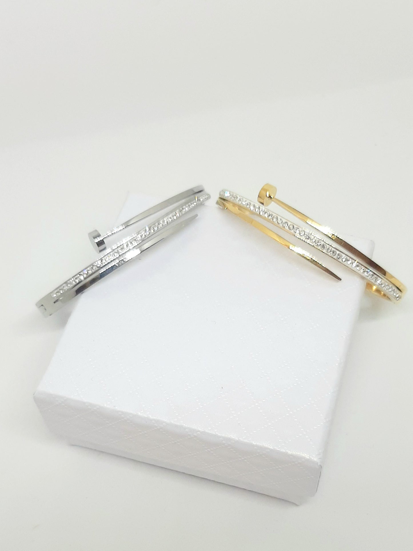 Bracelet jonc "NAIL"
