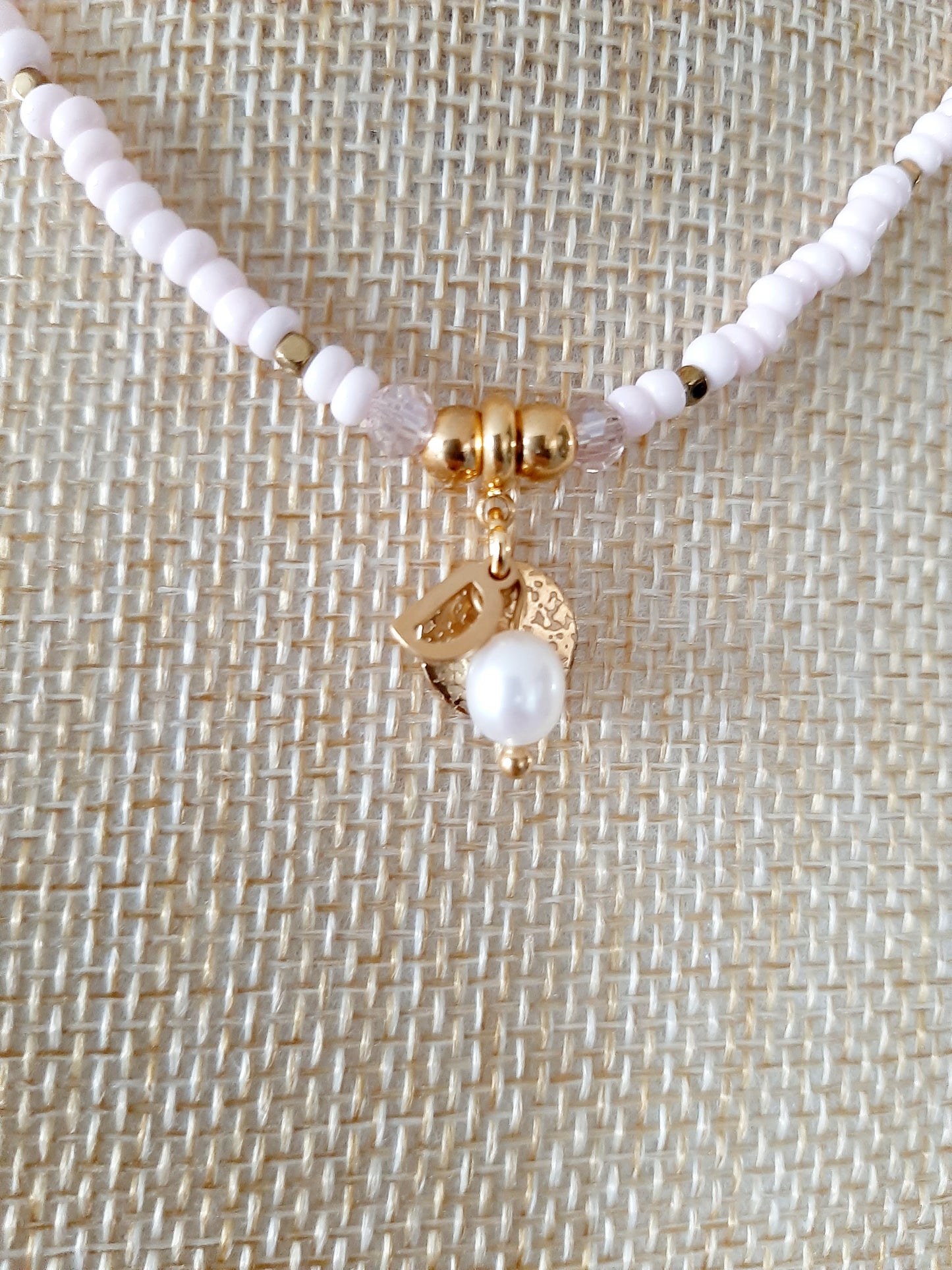 Collier choker "PINKY" - personnalisable - perles et acier inoxydable doré