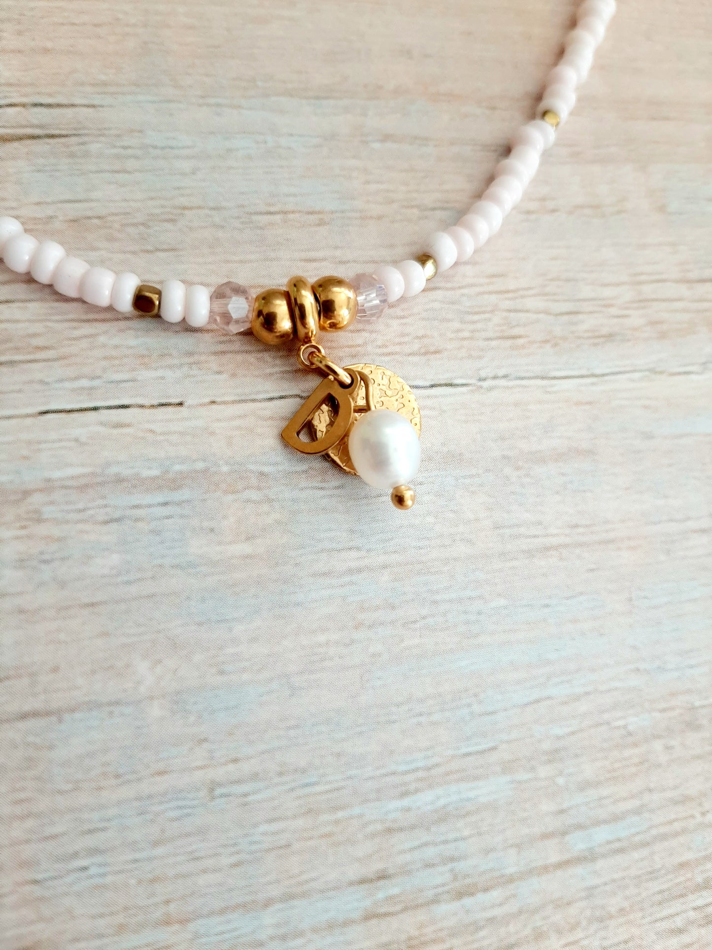 Collier choker "PINKY" - personnalisable - perles et acier inoxydable doré