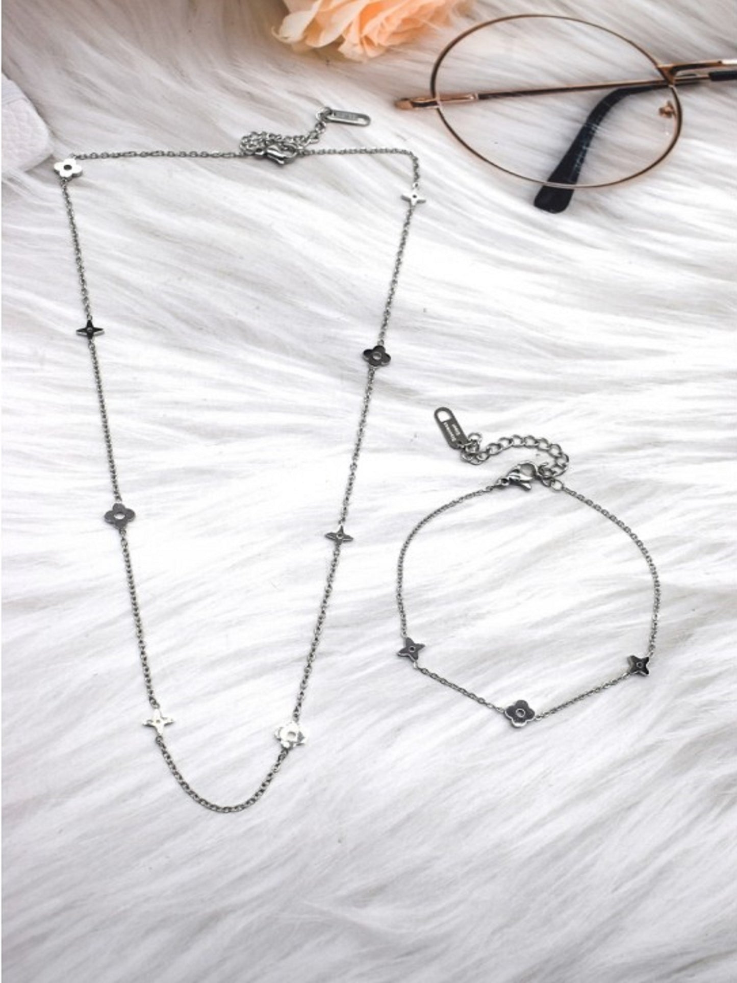Collier "SPRING"
