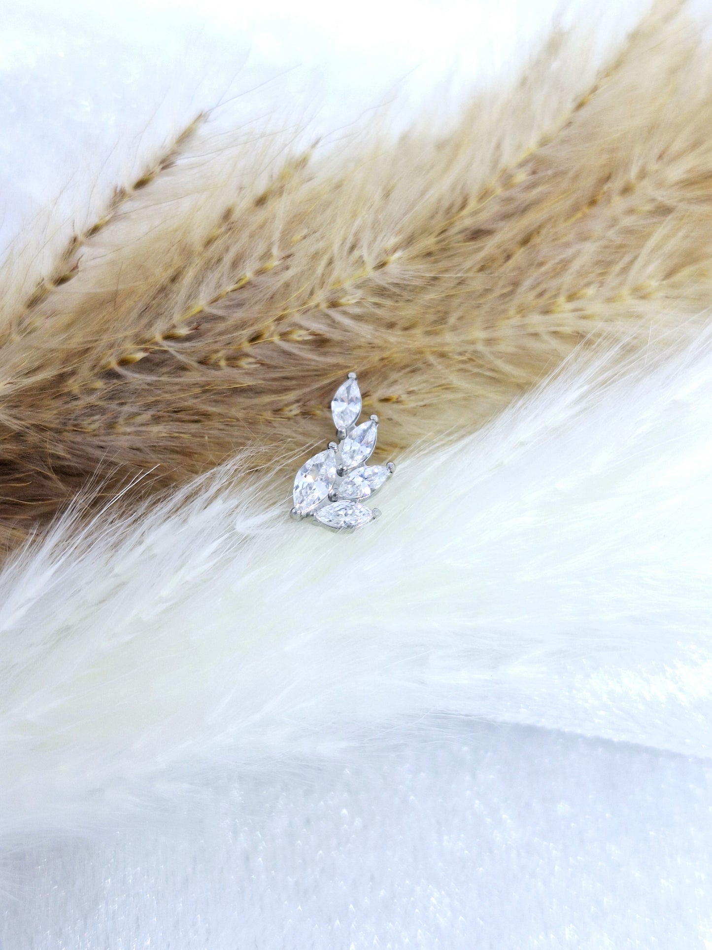Piercing d'oreilles "LYNE"