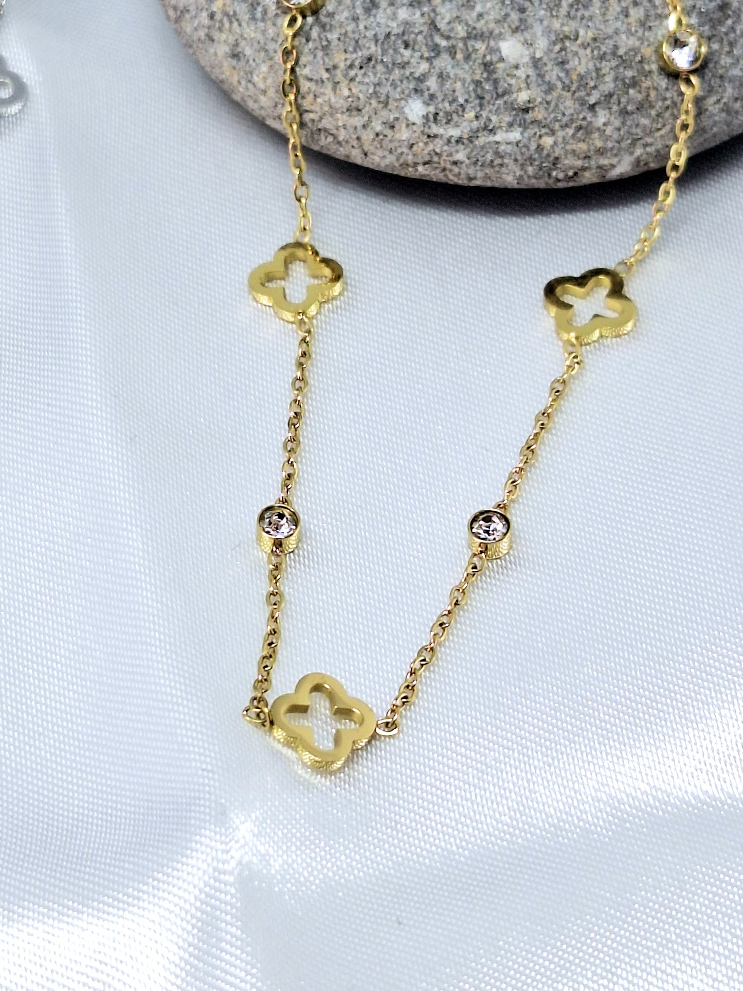 Collier "MAY"