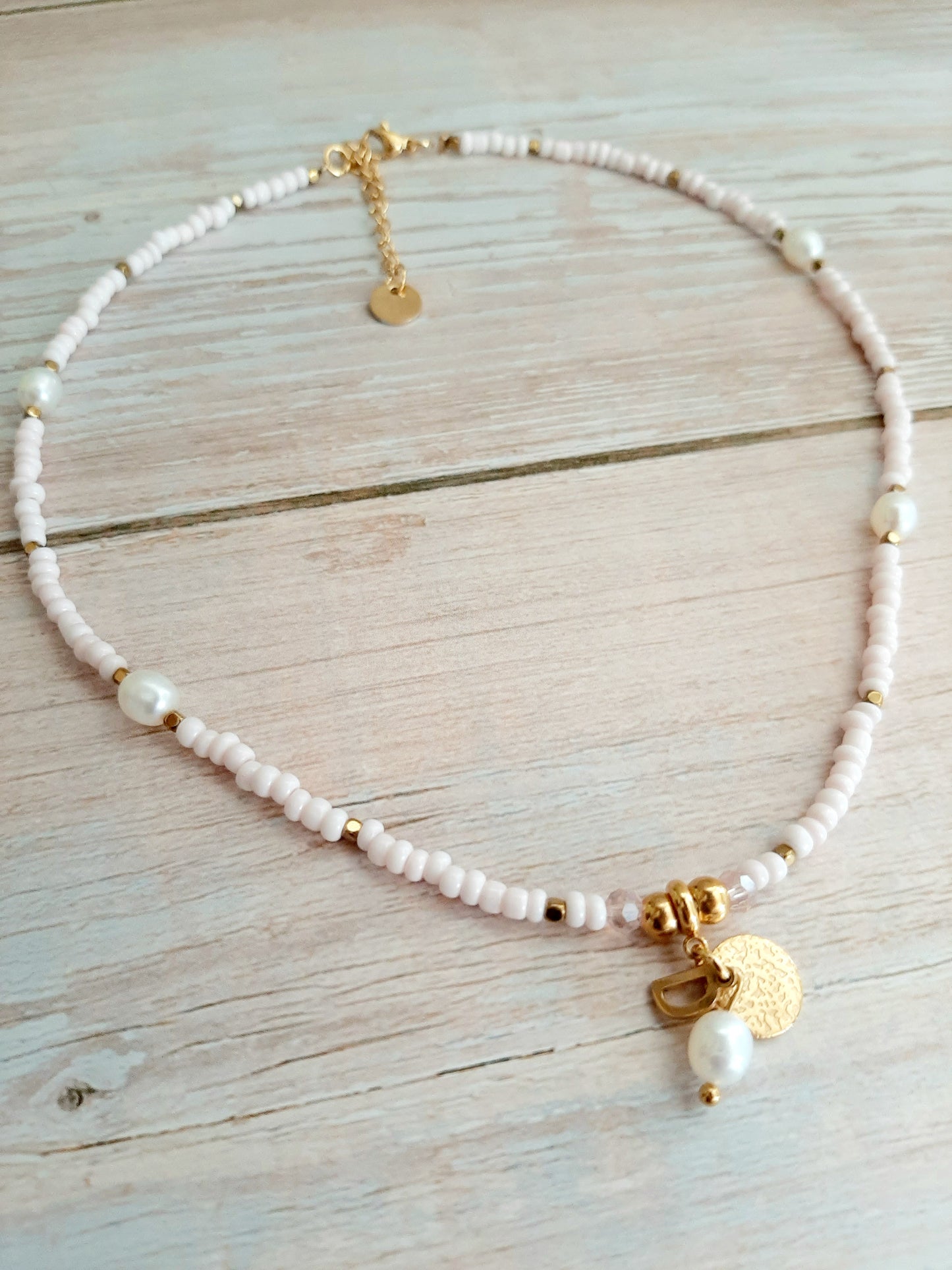 Collier choker "PINKY" - personnalisable - perles et acier inoxydable doré